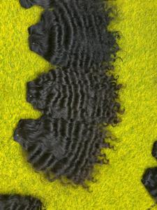 Extensions de cheveux humains vierges indiens, bouclés naturels, Remy, double trame, tissage machine, noirs, ondulations lâches, en lots pour tissage - Product Image 3