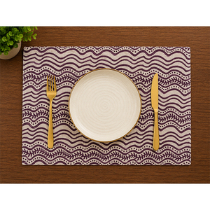 Mantel Individual de Lino Premium |   Mantel de Mesa Ondulado Estampado en Morado y Beige |   Mantel Individual Decorativo Reutilizable - Product Image 1