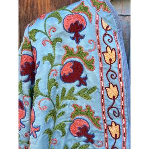 Chaqueta Suzani de Terciopelo Azul Claro para Mujer, Bordada a Mano con Diseño Floral, Estilo Boho con Patrón de Granadas, Manga Larga, Ropa de Abrigo para Primavera - Product Image 4
