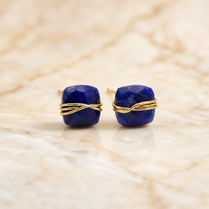 Boucles d'oreilles clous en saphir faites à la main, enroulées de fil, taille coussin, pierres précieuses facettées, pour femmes, bijoux personnalisés OEM, vente en gros - Product Image 2