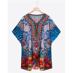 Vestido Kaftán Mini de Playa Bohemio, Ecológico, de Poliéster con Estampado Digital, Cuello en V, Transpirable y Asimétrico, de Fabricante - Product Image 3