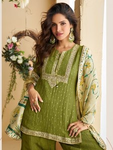 NOUVEAU LANCEMENT : Ensemble Salwar Kameez Moderne en Soie Chinon Froissée avec Broderie et Sequins, Toutes Saisons - Product Image 3