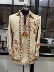 Veste Bandhgala Premium Brodée de Motifs Floraux pour Hommes, Costume de Mariage Indo-Occidental, Manteau Ethnique de Créateur - Product Image 1