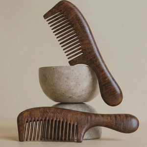 Peine de madera de dientes anchos para desenredar, anti-frizz, de madera natural, para ocasiones de Diwali y de condolencias - Product Image 1
