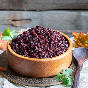 Riz noir de qualité industrielle, grain de riz noir naturel pour la transformation alimentaire et la distribution en gros - Product Image 1