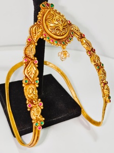 เครื่องประดับทองคำแท้ 22k รูปพระลักษมี กำไลข้อมือทองคำแท้ บาจูบันด์ วานกี เครื่องประดับเจ้าสาวแบบดั้งเดิมของอินเดียใต้สำหรับผู้หญิง - Product Image 2