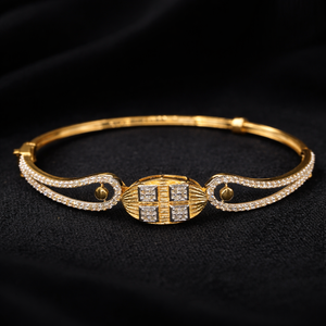 Elegante pulsera con diamantes naturales brillantes Diseño intrincado y cierre seguro para un aspecto lujoso y un ajuste cómodo - Product Image 2