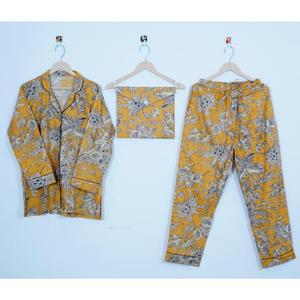 Ensemble de pyjama d'été confortable en coton pour femme, imprimé à la main, tenue de nuit, tailles pour adultes, y compris pour demoiselles d'honneur - Product Image 1