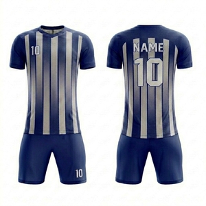 Tenues de football personnalisées tendance pour adultes, séchage rapide, respirantes, imprimées par sublimation, ensembles de maillots de football, service OEM - Product Image 1
