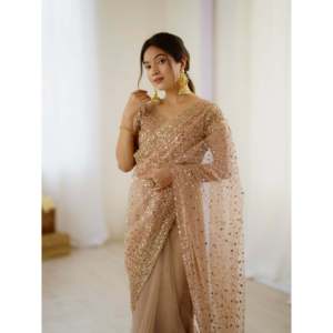 Sari de créateur à silhouette droite pour les fêtes, en tissu organza avec sequins et travail Dori, taille naturelle - Product Image 2