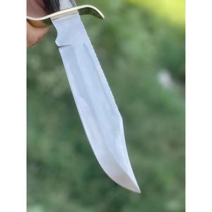 Cuchillo de Caza Bowie de Acero de Damasco Hecho a Mano con Mango de Cuerno de Ciervo, Herramienta Personalizable para Supervivencia en Campamentos al Aire Libre - Pasha Enterprises - Product Image 3