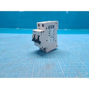 Disjoncteur miniature bipolaire Eaton FAZ-C20/2 d'occasion – Pièces détachées d'équipement semi-conducteur de la génération précédente - Product Image 6