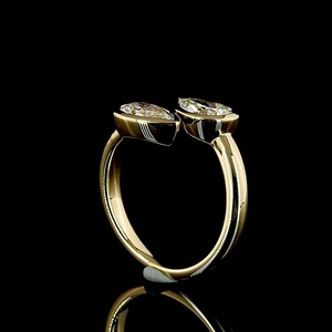 Anillo de Moissanita Personalizado de 1 Quilate con Forma de Pera, Certificado IGI, Anillo de Dos Piedras 'You and Me', Chapado en Oro de 14K, Joyería Fina - Product Image 2