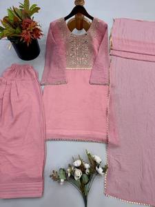 Ensemble Kurti et pantalon en soie brodée rose, séchage rapide, avec dupatta, tenue ethnique Salwar Kameez pour femme, idéal pour les mariages et les fêtes - Product Image 4