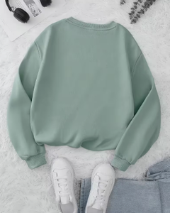 Sudadera de cuello redondo verde salvia para mujer, con hombros caídos, manga larga, estampado de leopardo y corazones, estilo casual. - Product Image 2
