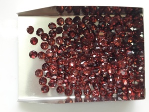 Natural Red <b>Garnet</b> 4MM Round Brilliant Cut Best Quality Loose Gemstone For Jewelry Making - Product Image 4