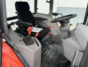 Tractor de un solo eje M108S de 108 CV, modelo 2022, maquinaria agrícola usada en buen estado, bomba, engranajes, motor, caja de cambios, disponible para suministro - Product Image 4