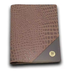 Porta Pasaportes de Cuero Genuino con Bloqueo RFID, Organizador de Tarjetas de Viaje con Ranuras para Tarjetas SIM, Estuche para Documentos - Product Image 1