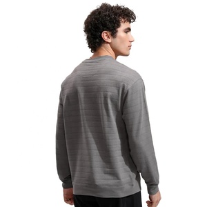 Sweatshirts d'hiver en polaire unie personnalisés en gros coupe régulière poids lourd 100% coton manches longues pull à col rond - Product Image 5