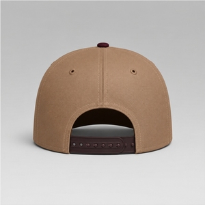Casquette de baseball bicolore premium – Beige et bordeaux, chapeau de sport ajustable avec logo brodé - Product Image 5