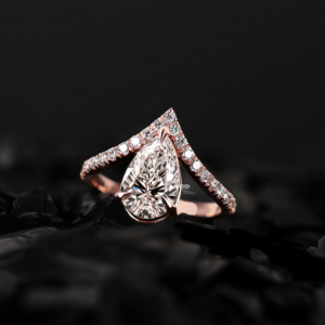 Bague de fiançailles en diamant de laboratoire taille poire, or rose 14 carats, avec tige chevron, bague de mariage pavée pour femme, commande en gros - Product Image 1