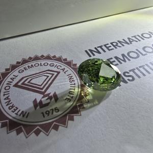 Diamante Cultivado en Laboratorio, Verde Intenso, Corte Brillante Modificado Ovalado, 10 Quilates, Certificado IGI, VS1, Diamante Suelto - Product Image 4