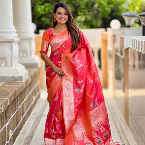 Sari en soie Banarasi Royal Heritage avec tissage Meenakari - Product Image 1