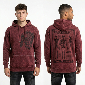 Sweat à capuche vintage rouge délavé à l'acide avec imprimé graphique crocs de vampire et château gothique pour homme, style streetwear rétro, bords usés - Product Image 2