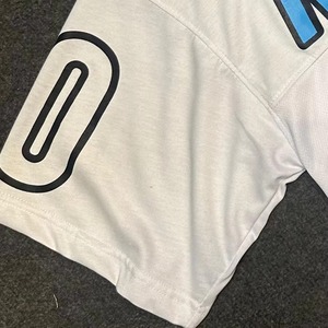 เสื้อยืดเจอร์ซีย์ผู้ชายสีขาว แขนสั้น คอกลม สไตล์ลำลอง สตรีทแฟชั่น ทรงปกติ ผ้าฝ้าย 100% ระบายอากาศได้ดี - Product Image 5