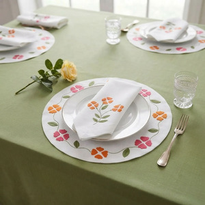 Ensemble de nappes et de serviettes de table brodées personnalisées, motif floral vintage, coton de haute qualité, lavable en machine, décoration de table pour la maison et l'hôtel - Product Image 1