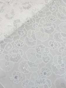 Tissu en dentelle brodée perlée avec sequins et perles pour la mode africaine, vêtements, sourcing, export, commerce, acheteur - Product Image 3