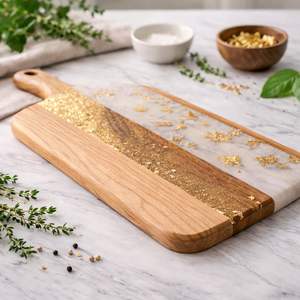 Planche à découper artisanale en bois d'acacia et résine époxy Bela, motif rivière feuille d'or, forme rectangulaire, 1,3 cm d'épaisseur, compatible lave-vaisselle - Product Image 3