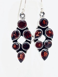 Boucles d'oreilles pendantes en argent sterling motif feuille de grenat, bijoux vintage élégants en pierres précieuses, cadeau fait main pour femme, mariage, fête - Product Image 6