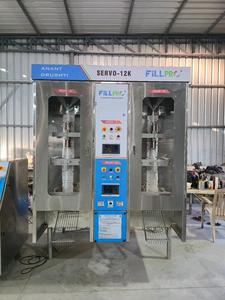 Machine de remplissage et de scellage automatique Servo-12000 pour sachets de 200 ml de boissons laitières avec support de film LLDPE - Product Image 1