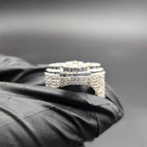 Anillo de compromiso ovalado de moissanita con halo y banda pavé, joyería nupcial brillante, anillo elegante y llamativo, regalo para mujer - Product Image 2