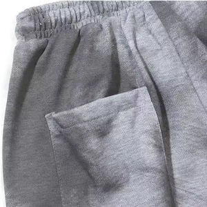 Shorts de felpa francesa de alta comodidad con tela de algodón transpirable y cintura flexible para un uso cómodo. - Product Image 5