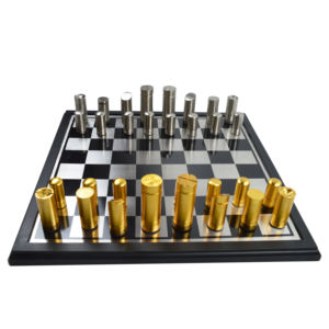 เกมหมากรุกดีไซน์ทันสมัยหลากหลายแบบ พร้อมดีไซน์เคลือบผิวอย่างดี เกมสำหรับผู้เล่นสองคนที่ดีที่สุด ด้วยดีไซน์โลหะแข็งแรง เหมาะสำหรับเล่นที่บ้าน - Product Image 4