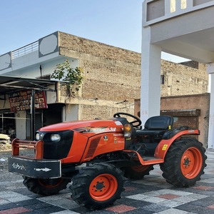 Tractor Agrícola Kubota B2441 4x4 de Gran Rendimiento con 23Hp, Muy Económico y Accesible, Listo para Usar con Cargador - Product Image 1
