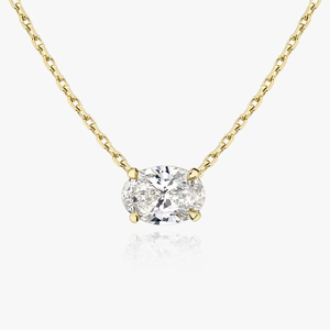 Collier pendentif en diamant taille ovale en or jaune avec sertissage griffe et chaîne maille forçat, bijou classique de fiançailles pour femme - Product Image 1