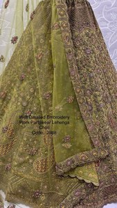 Lehenga Choli Rosa Bordado con Dupatta, Traje Tradicional Indio para Bodas, para Mujer, Material de Seda, Largo hasta el Suelo, Corte Regular - Product Image 5