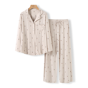 Vente directe usine – Nouveau peignoir léger en satin de soie pour femme, meilleure qualité, couleur unie, longueur intégrale, manches longues, fermeture avant - Product Image 1