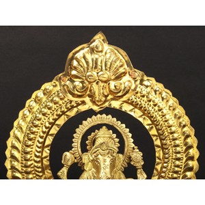 Sculpture Lord Ganesha de 6 pouces faite à la main avec arc (Thiruvatchi) Matériau en laiton Design indien traditionnel pour les cadeaux - Product Image 1