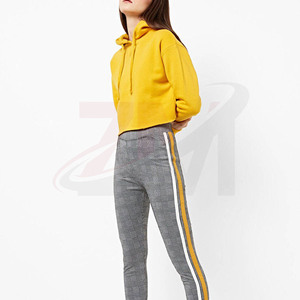 เสื้อฮู้ดครอปสีเหลืองขายดี ผ้าฝ้ายฟลีซ 100% นุ่ม อุ่น สวมใส่สบาย แขนยาว แฟชั่นลำลอง สำหรับผู้หญิง - Product Image 5