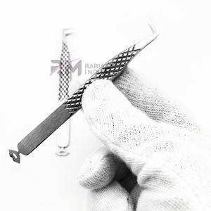 Pinzas para Extensión de Pestañas RMI, Nuevas y Más Vendidas, Pinzas para Volumen y Extensión de Pestañas, 2 Piezas, Plateado Mate, Empaque Sostenible - Product Image 3