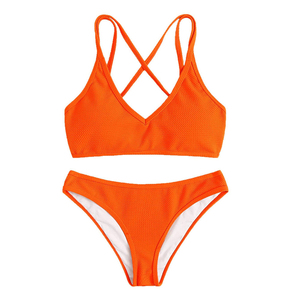 Ensemble de bikinis 2 pièces confortables pour femmes, fabriqués au Pakistan, avec bas échancré, armatures et motif lettres, de haute qualité, séchage rapide et respirant - Product Image 1