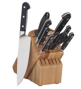Ensemble de couteaux de cuisine en bois brun avec manches rivetés noirs, lames argentées et ciseaux pour la préparation et la découpe des aliments à la maison - Product Image 6