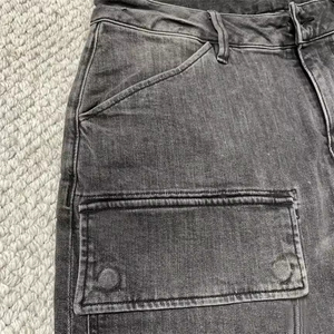 Pantalones Cortos Vaqueros Rectos de Estilo Vintage para Hombre de Alta Calidad, con Bordado y Decoración de Botones en la Cintura, Disponibles en Tonos Claros y Oscuros para Verano - Product Image 2