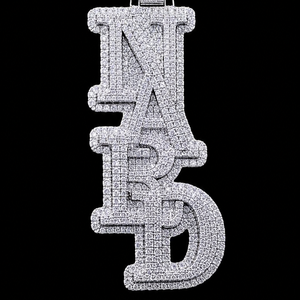 Colgante Personalizado de Lujo con Letra del Alfabeto, Chapado en Oro Blanco, con Incrustaciones de Moissanita de Corte Brillante, Estilo Hip Hop - Product Image 1