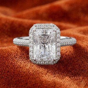 Anillo de Compromiso y Boda de Plata de Ley 925 con Moissanita Cultivada en Laboratorio, Corte Radiante, Halo, Joyería Nupcial de Lujo, Regalo para Mujer, Estilo Gujarati - Product Image 3