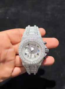 Montre chronographe personnalisée avec diamants Moissanite, design hip-hop, montre-bracelet entièrement personnalisée pour hommes - Product Image 2